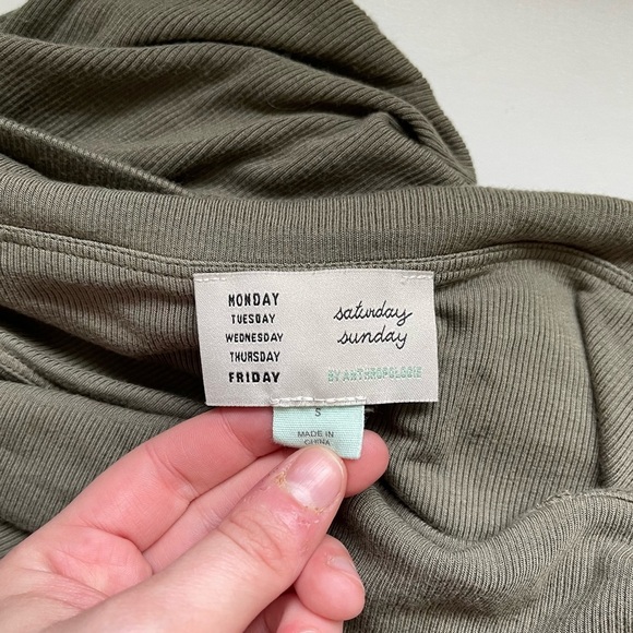 Anthropologie Saturday Sunday Olive Green Rib Off the Shoulder Top Small Women’s - Picture 9 of 11
